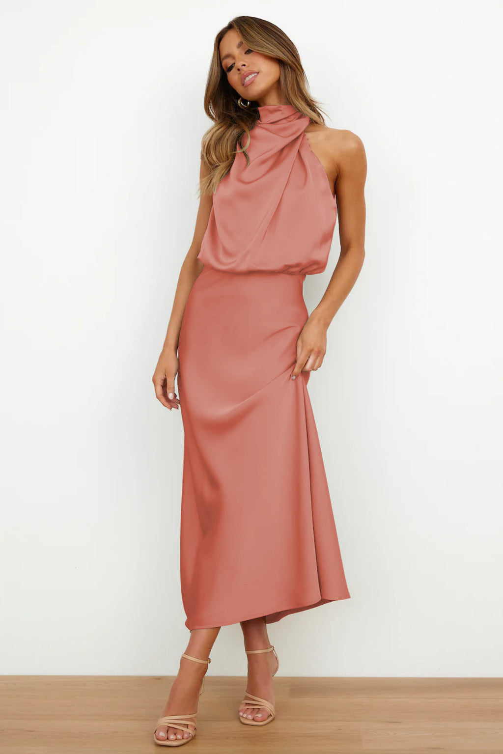 Nora | Elegantes Halterneck Kleid