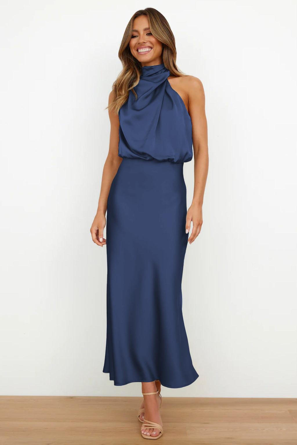 Nora | Elegantes Halterneck Kleid