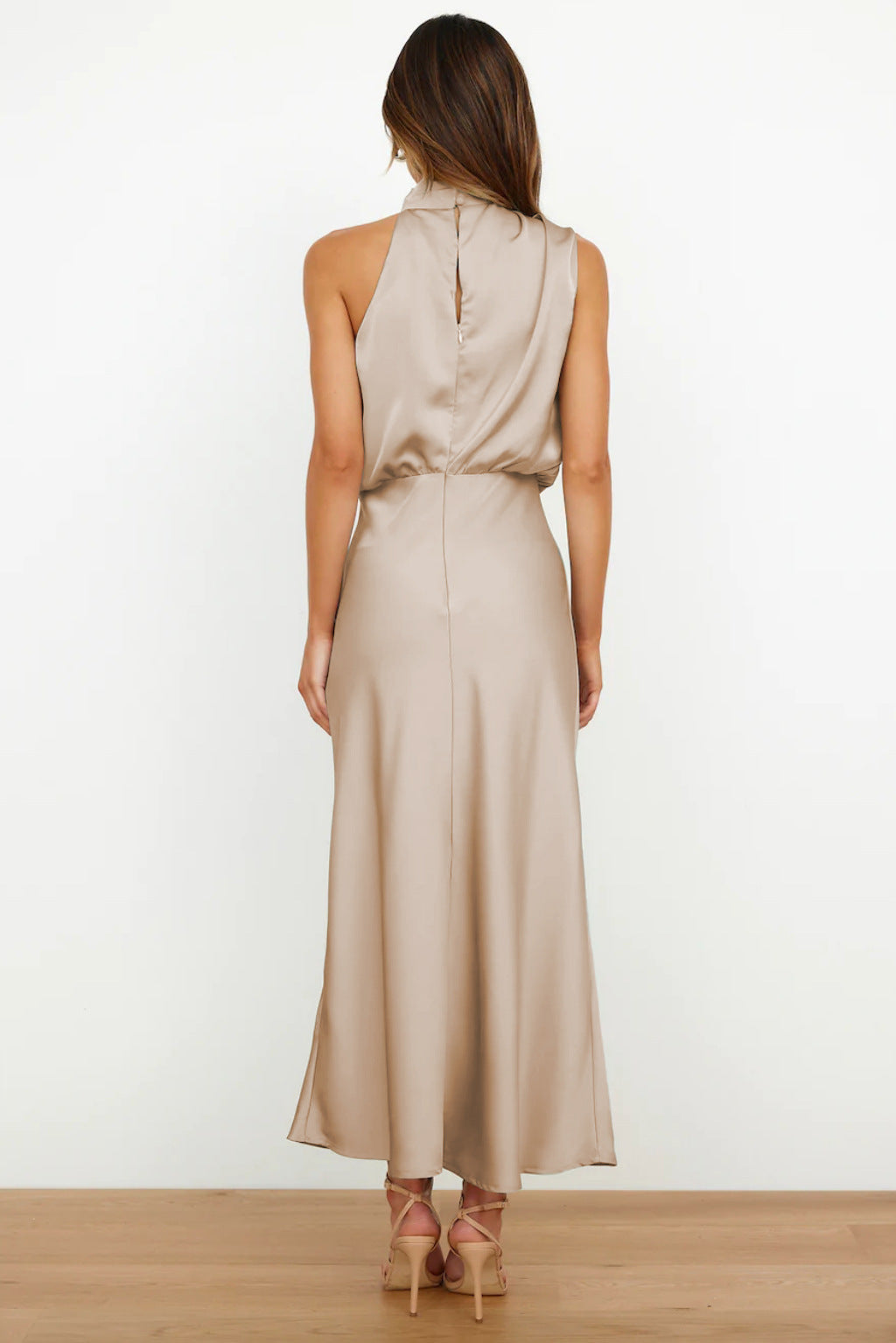 Nora | Elegantes Halterneck Kleid
