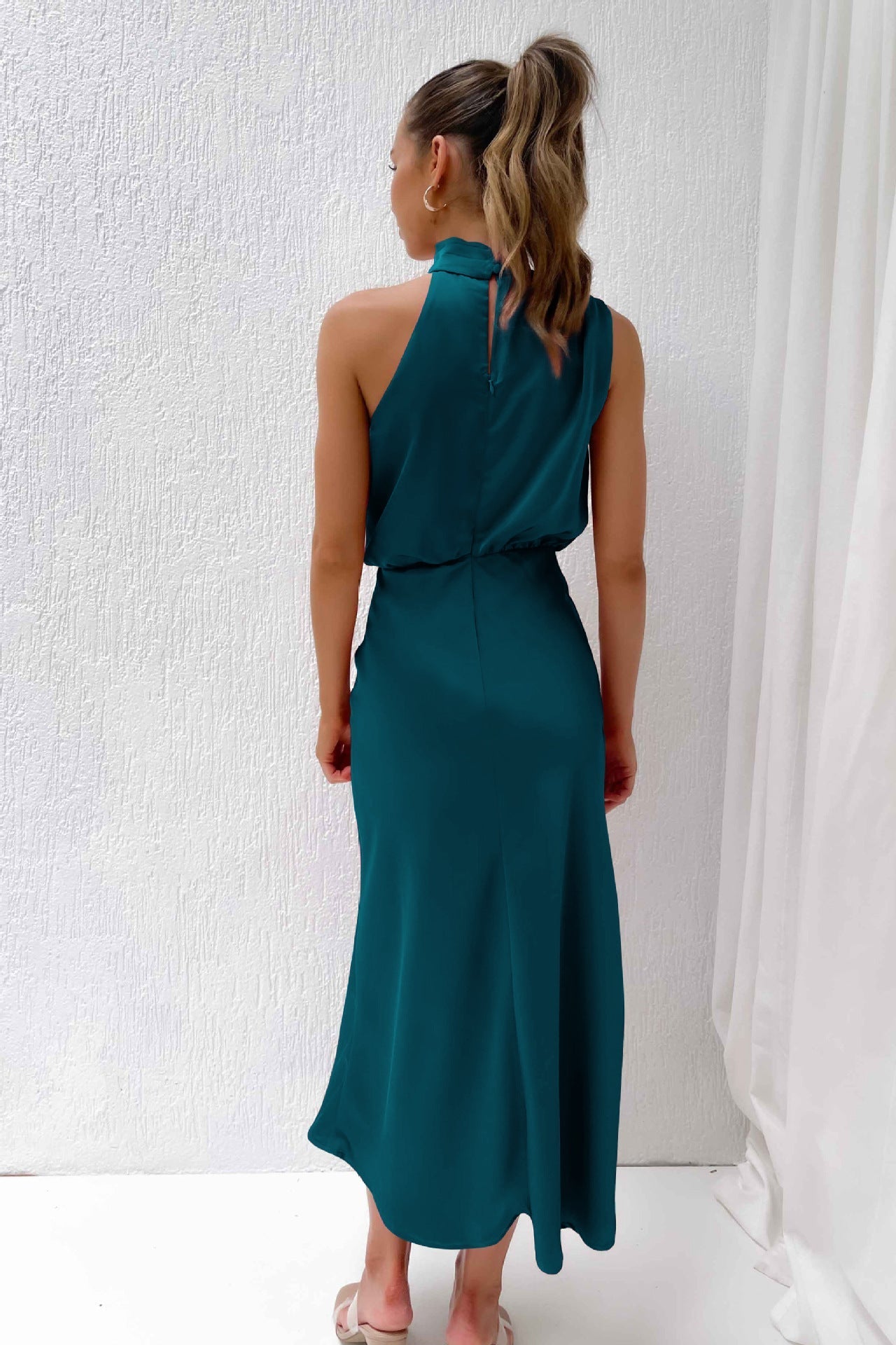 Nora | Elegantes Halterneck Kleid