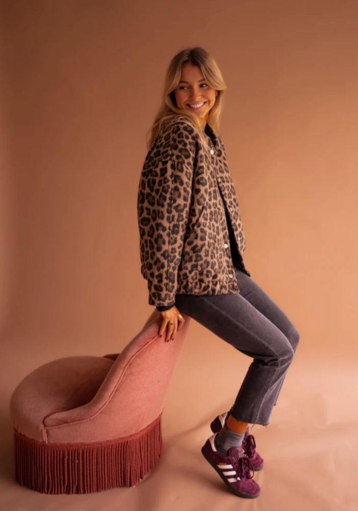Amelia | Elegante Leopard-Bomberjacke