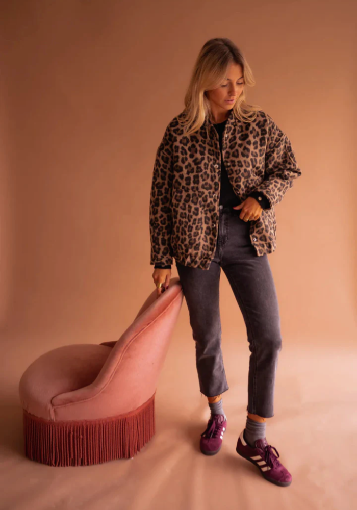 Amelia | Elegante Leopard-Bomberjacke