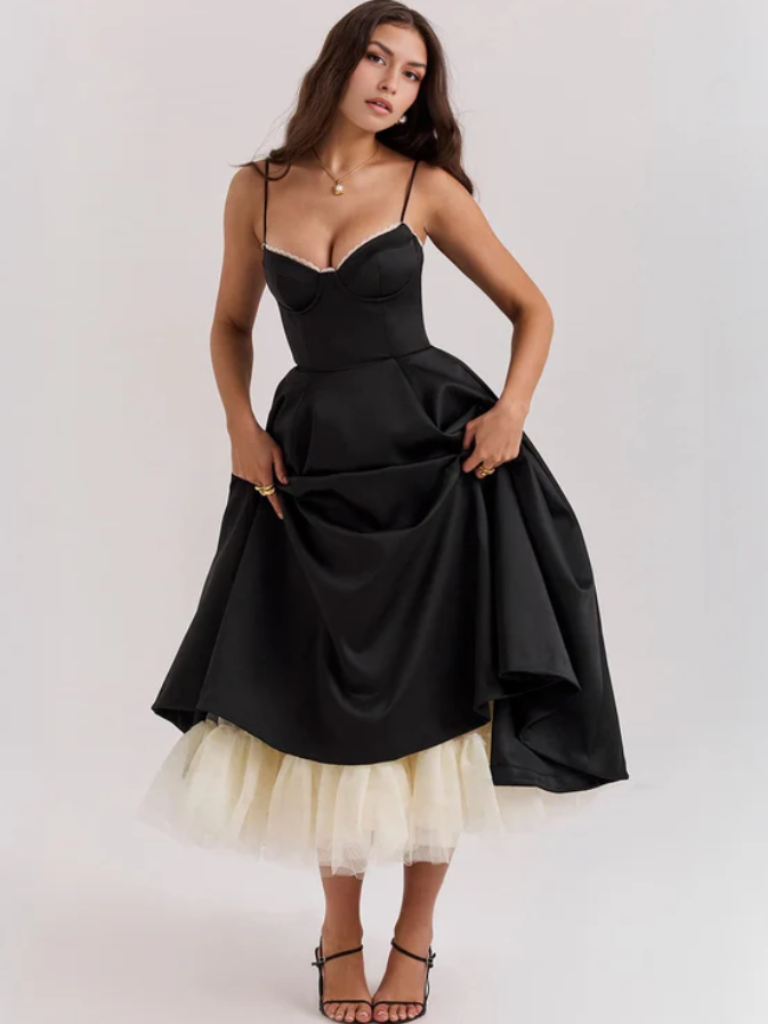 ANMUTIGES BALLKLEID