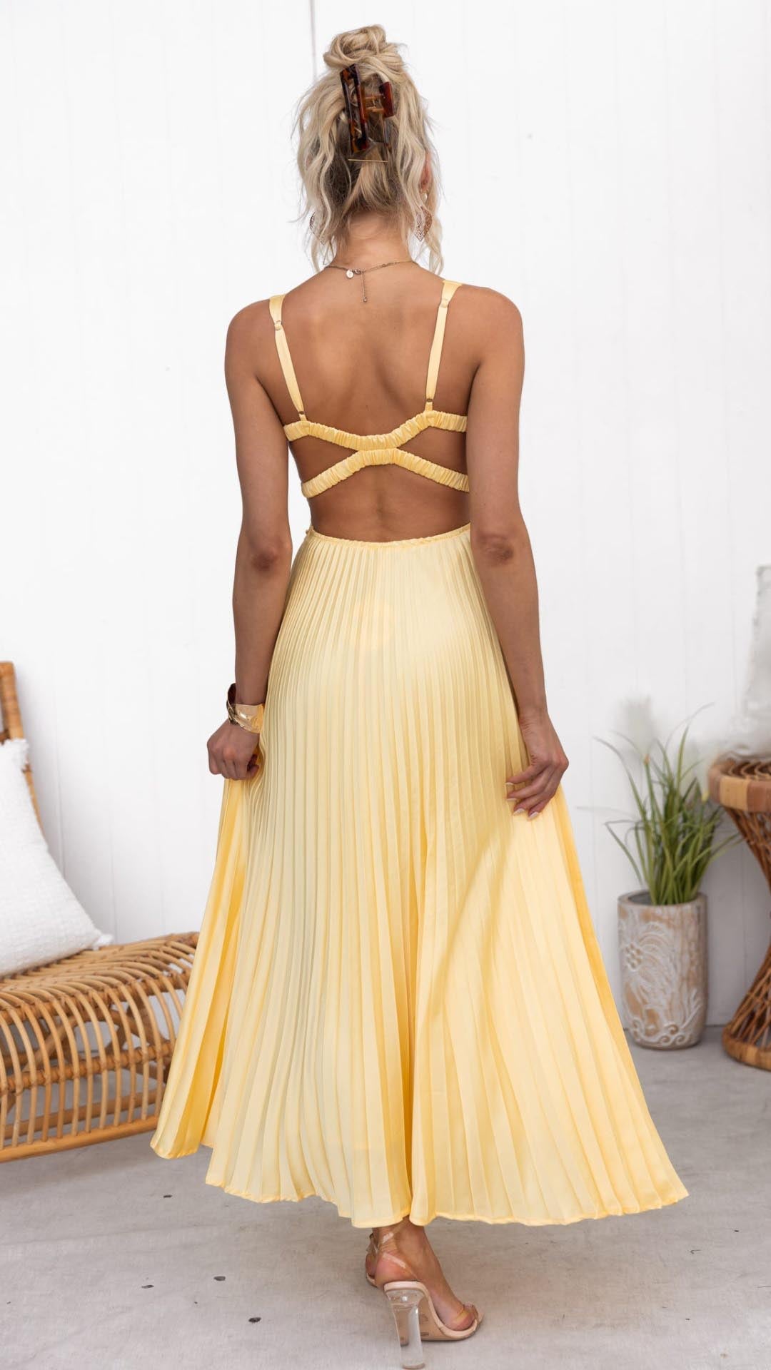 Aby | Gelbes Plissé V-Ausschnitt Maxikleid