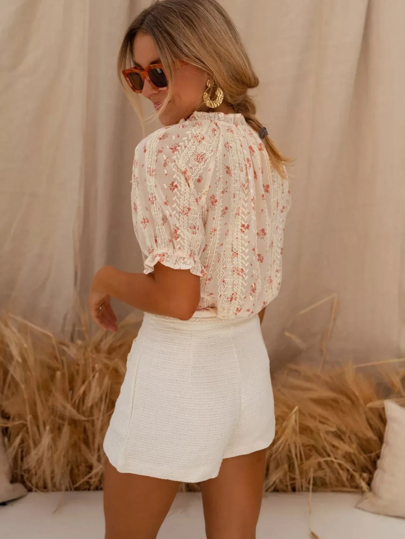 Amelia | Elegante Blumenbluse