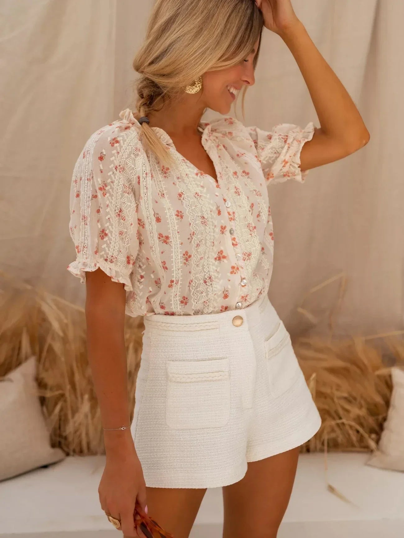 Amelia | Elegante Blumenbluse